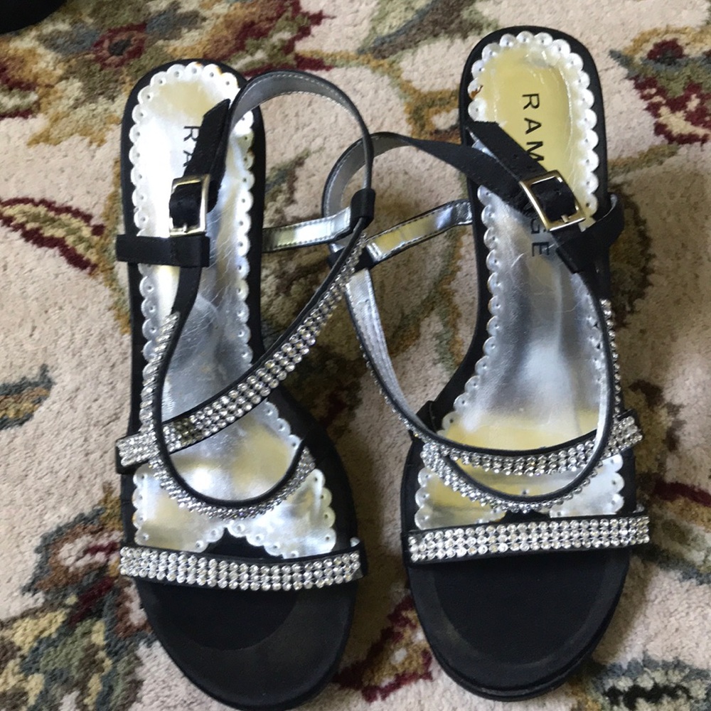 BLACK AND SILVER DRESS HEELS